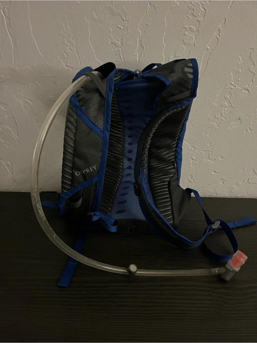 Osprey katari 1.5 camelback water hydration pack